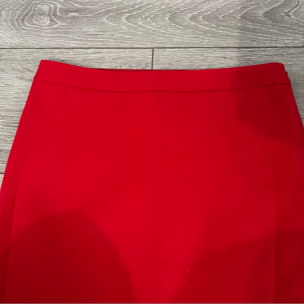 The Limited red pencil skirt. Size 2 - Picture 3 of 8